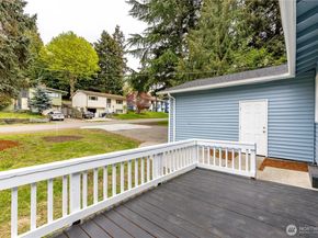 9439 11th Avenue SW, Seattle WA 98106