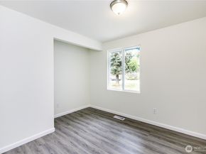 9439 11th Avenue SW, Seattle WA 98106