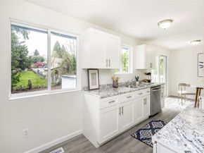9439 11th Avenue SW, Seattle WA 98106