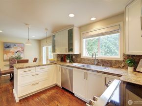 225 131st Avenue NE, Bellevue WA 98005