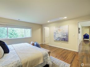 225 131st Avenue NE, Bellevue WA 98005