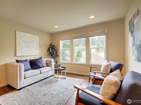 225 131st Avenue NE, Bellevue WA 98005