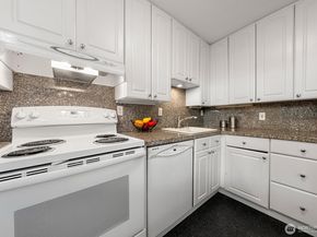 912 3rd Avenue W 101, Seattle WA 98119