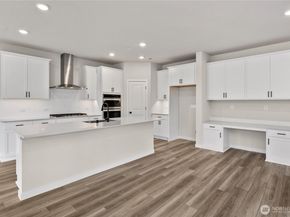 3982 Flat Top Drive, Bremerton WA 98312