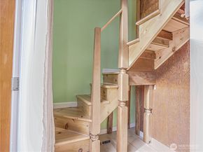 4026 Burke Avenue N, Seattle WA 98103