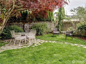 4026 Burke Avenue N, Seattle WA 98103