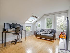 4026 Burke Avenue N, Seattle WA 98103