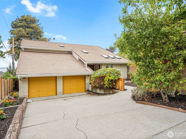 12205 Shorewood Drive SW, Burien WA 98146