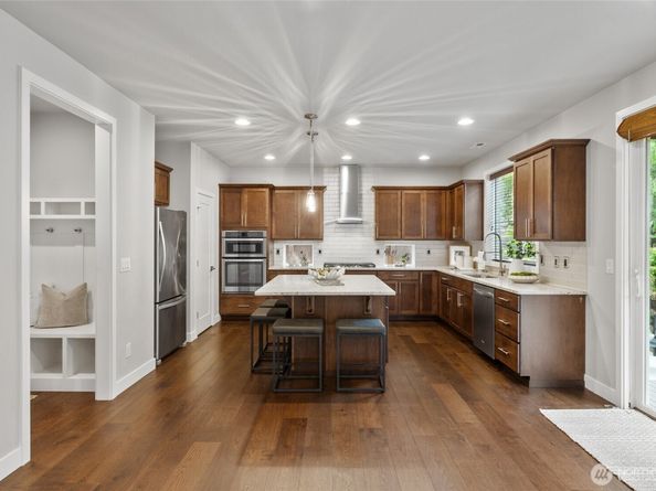 13530 NE 128th Place, Kirkland WA 98034