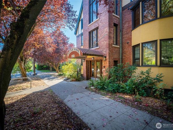 1101 17th Avenue 404, Seattle WA 98122
