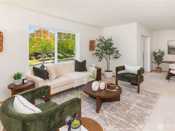 1981 24th Avenue NE 202, Issaquah WA 98029