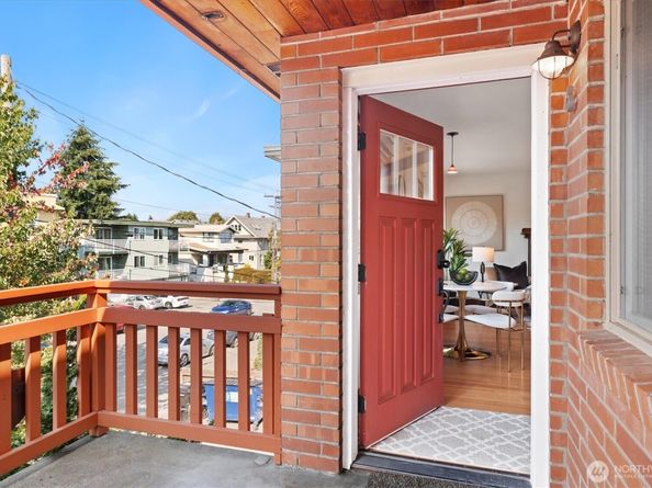 461 N 45th Street Unit 6, Seattle WA 98103