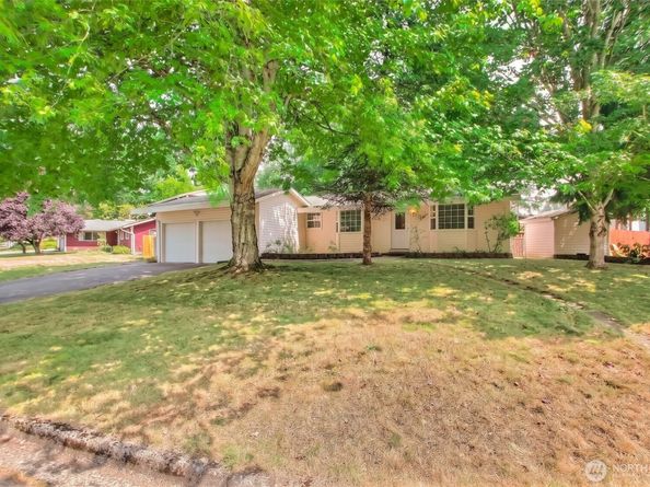 21815 6th Avenue W, Bothell WA 98021