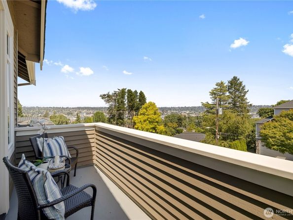 4047 Willams Avenue W, Seattle WA 98199
