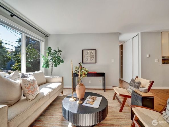 2111 E John Street 204, Seattle WA 98112