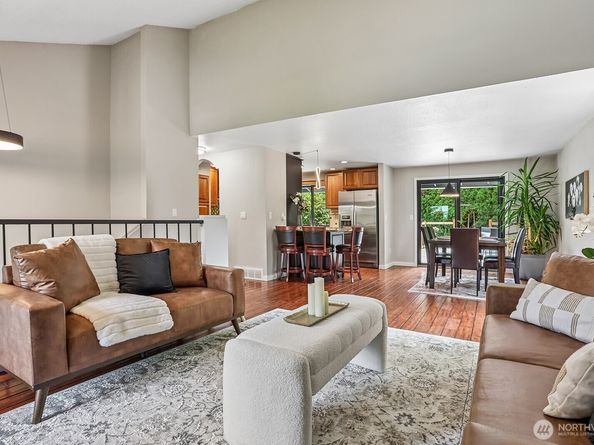 12004 81st Avenue NE, Kirkland WA 98034
