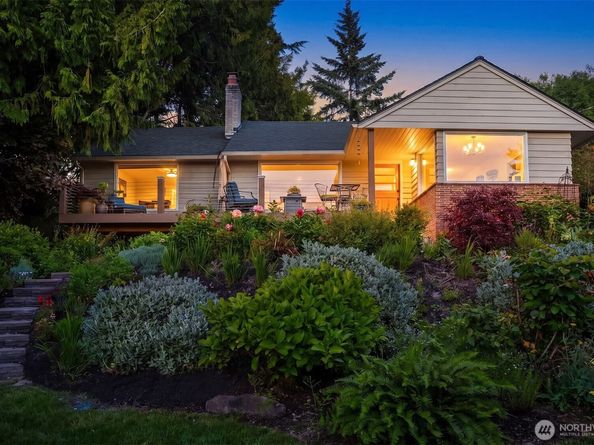 9326 California Avenue SW, Seattle WA 98136
