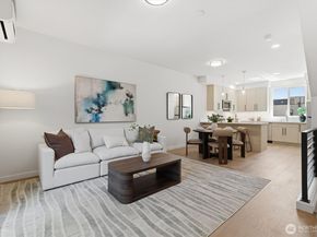 105 NW 39 th Street E, Seattle WA 98107