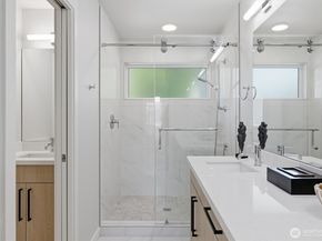 105 NW 39 th Street E, Seattle WA 98107