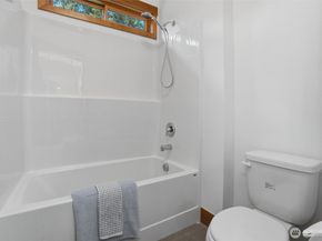 8283 NE 360th Street, Kingston WA 98346