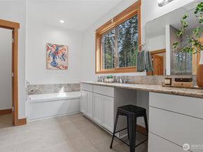 8283 NE 360th Street, Kingston WA 98346