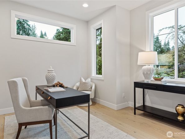1606 146th Avenue SE, Bellevue WA 98007