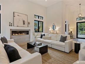 13982 Manzanita Road NE, Bainbridge Island WA 98110