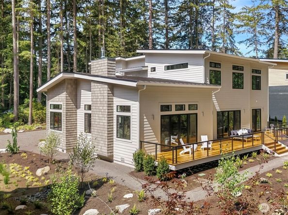 13982 Manzanita Road NE, Bainbridge Island WA 98110