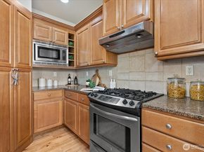 822 235th Place SE, Bothell WA 98021