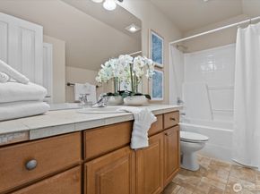 822 235th Place SE, Bothell WA 98021