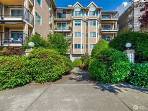 6910 California Avenue SW 14, Seattle WA 98136