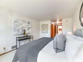 6910 California Avenue SW 14, Seattle WA 98136