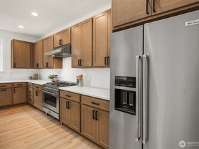 10675 SE 170th Place, Renton WA 98055