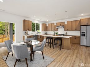 10675 SE 170th Place, Renton WA 98055
