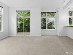 521 7th Avenue 207, Kirkland WA 98033