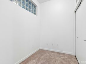521 7th Avenue 207, Kirkland WA 98033