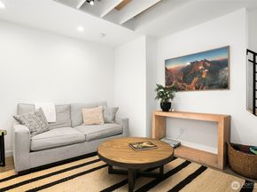 2127 2nd Avenue N, Seattle WA 98109