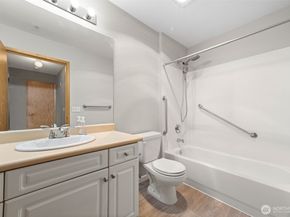 15150 140th Way SE H103, Renton WA 98058