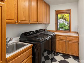 4651 171st Avenue SE, Bellevue WA 98006
