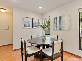 10819 NE 37th Place 332, Bellevue WA 98004