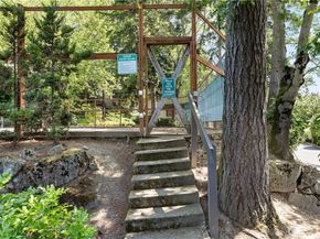 10819 NE 37th Place 332, Bellevue WA 98004