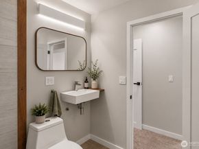 9437 NE 126th Place, Kirkland WA 98034