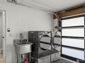 9437 NE 126th Place, Kirkland WA 98034