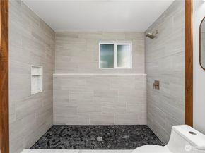 9437 NE 126th Place, Kirkland WA 98034
