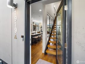 1919 A 9th Avenue W, Seattle WA 98119
