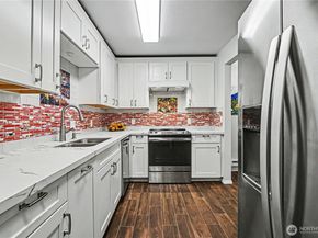 13616 NE 7th Street E3, Bellevue WA 98005