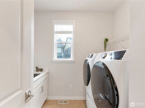 1703 14th Place NE, Issaquah WA 98029
