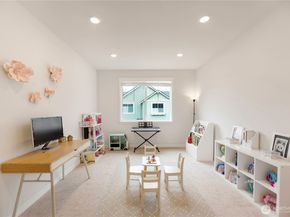 1703 14th Place NE, Issaquah WA 98029