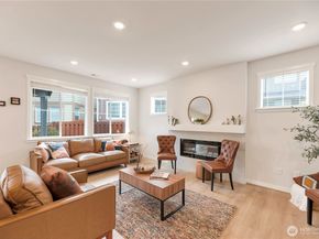 1703 14th Place NE, Issaquah WA 98029