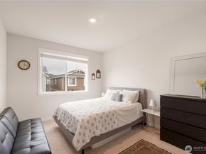 1703 14th Place NE, Issaquah WA 98029